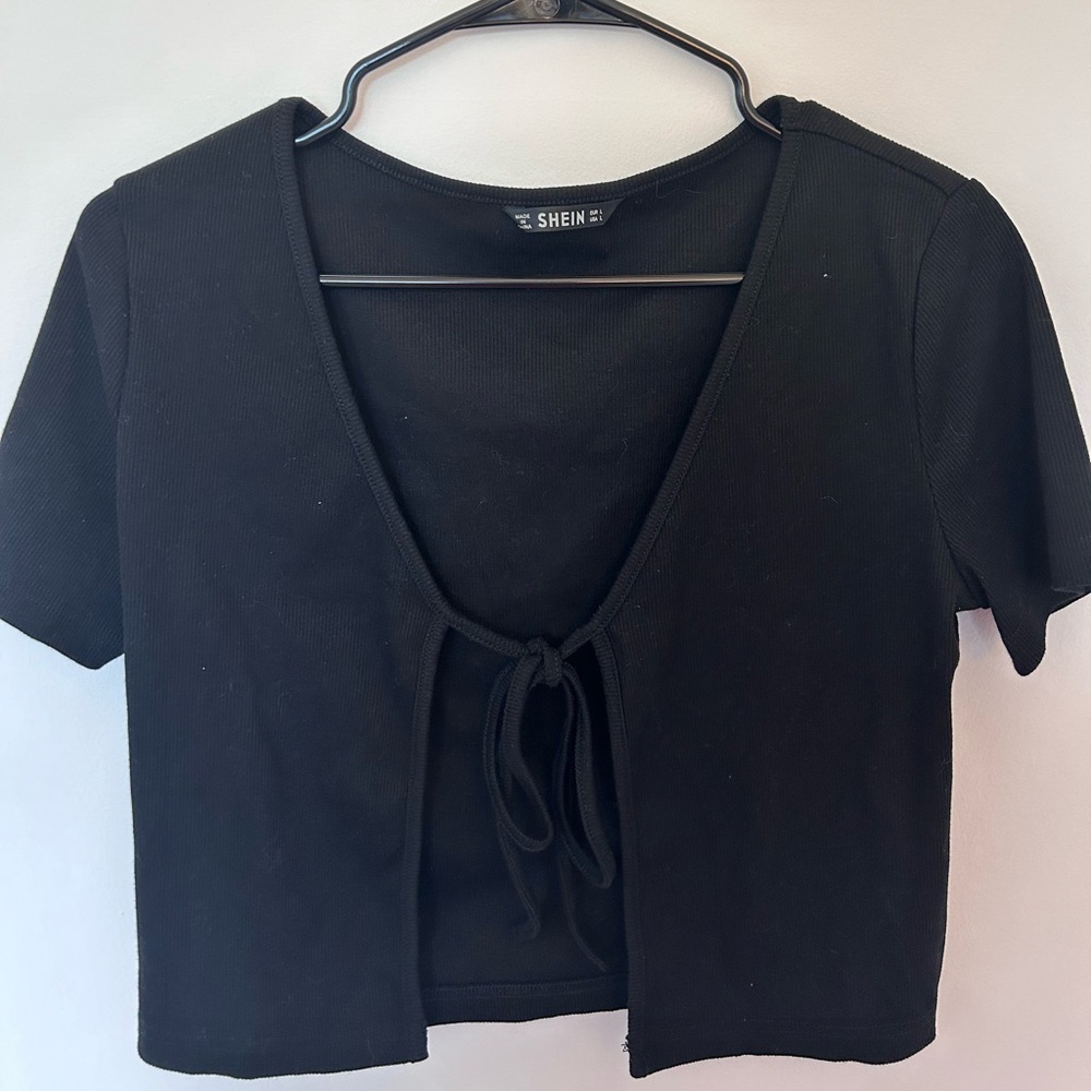 Black chest tied cropped shirt